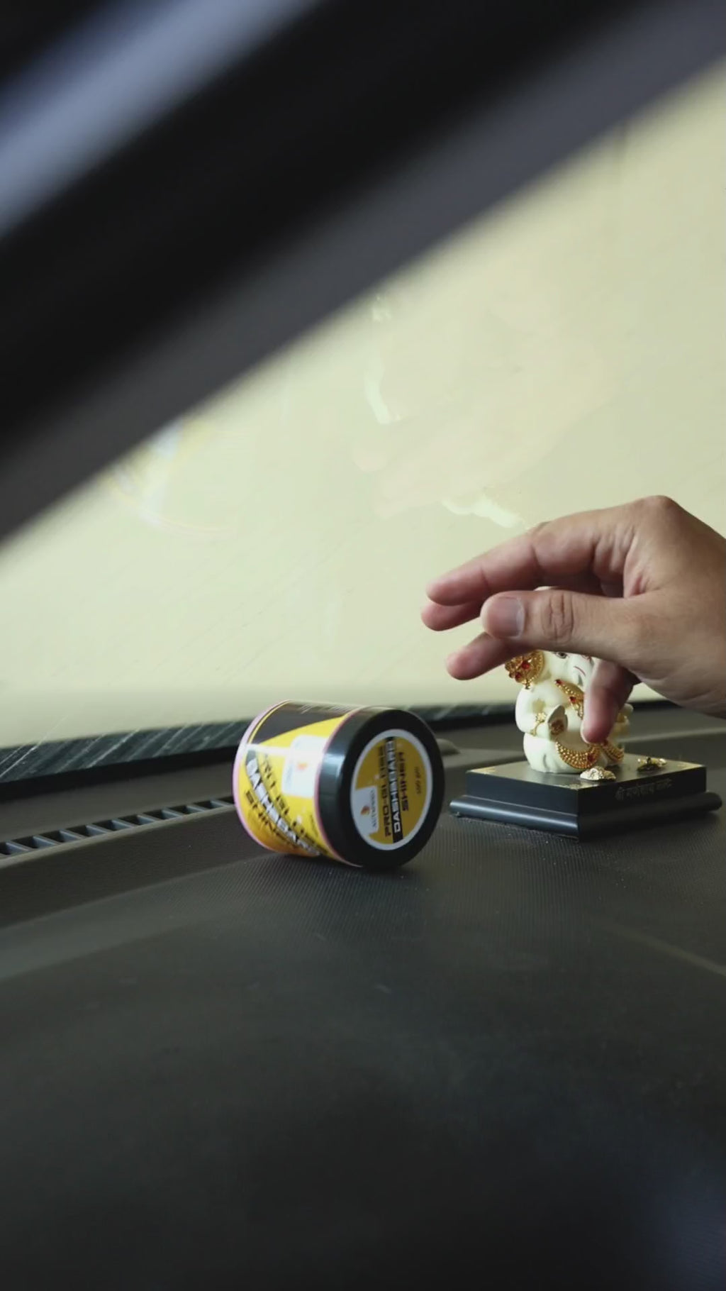 Autoprro’s Pro Gloss Dashboard Shiner